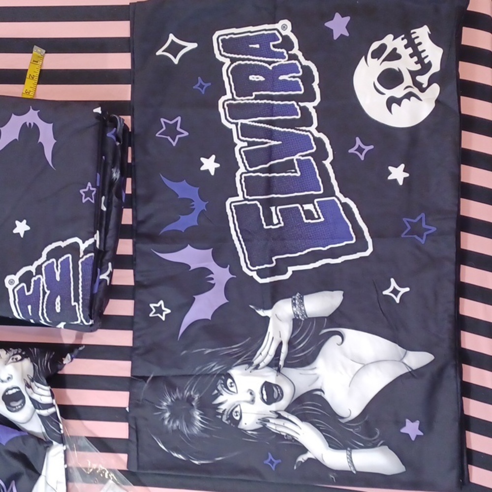 DOLLSKILL IN COLLABORATION *ELVIRA SHEET SET* FULL/QUEEN BLACK/PURPLE GRAPHICS